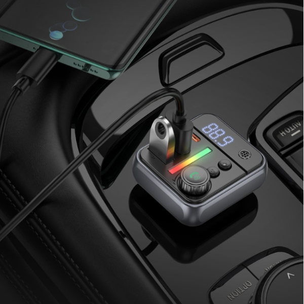 CHARGEUR VOITURE + BLUETOOTH BC50