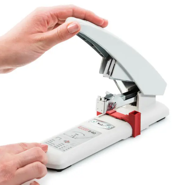 Agrafeuse Novus B40/4.